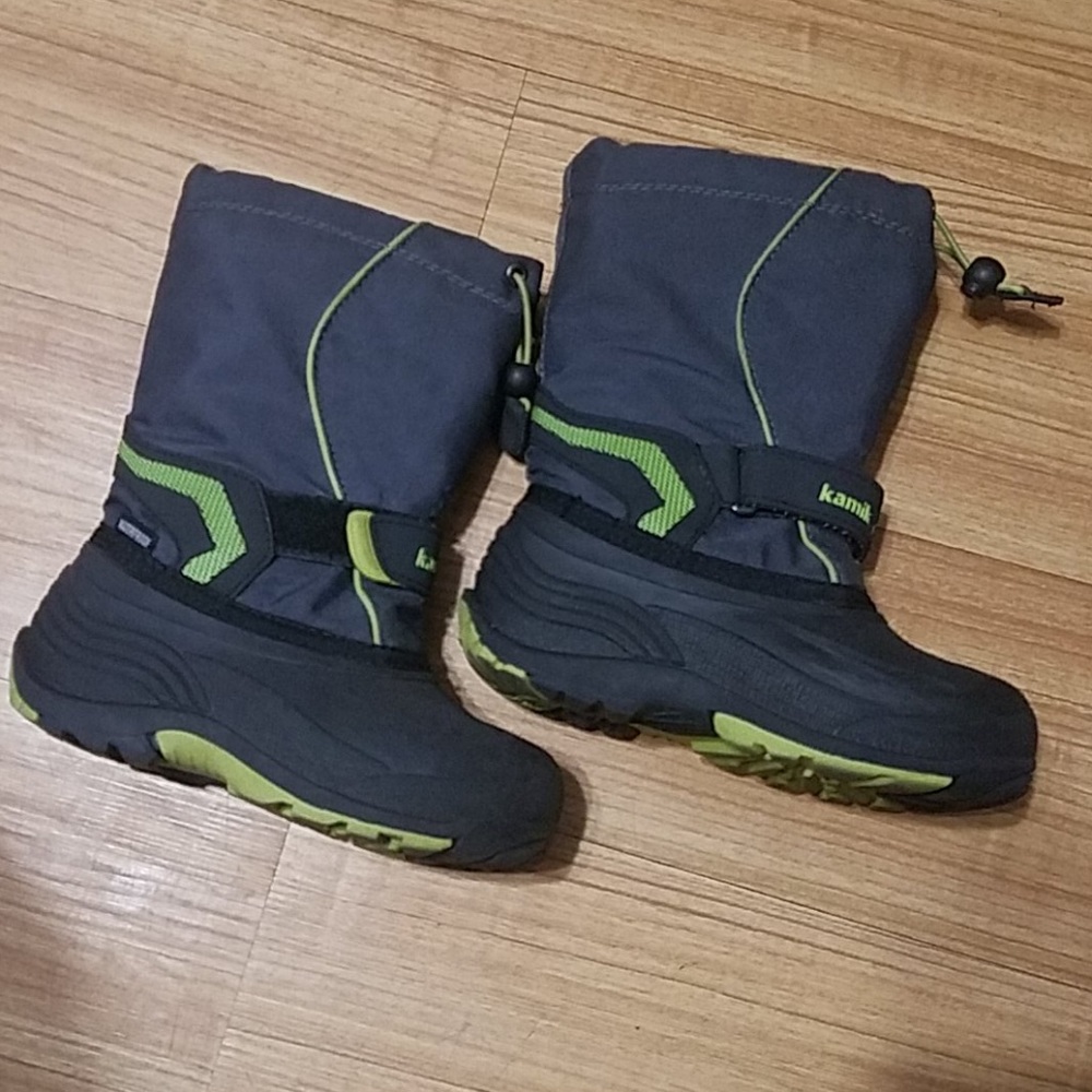 Kamik snow boots for kids size 12